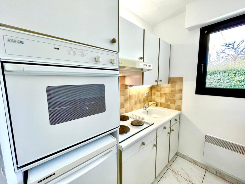 Appartement Charmant Rez De Jardin - 900m Plage De Pontaillac